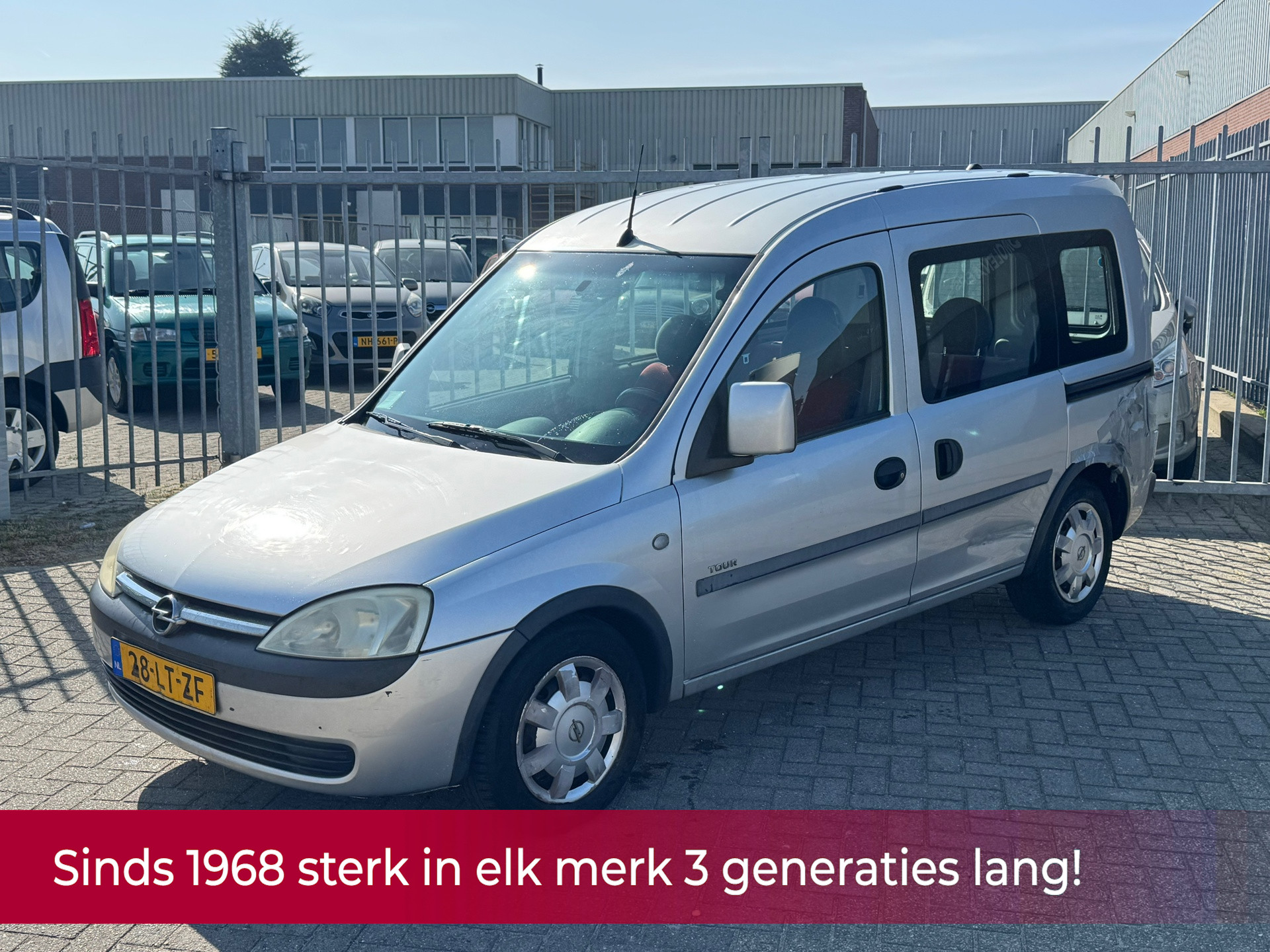 44216621-0.jpg