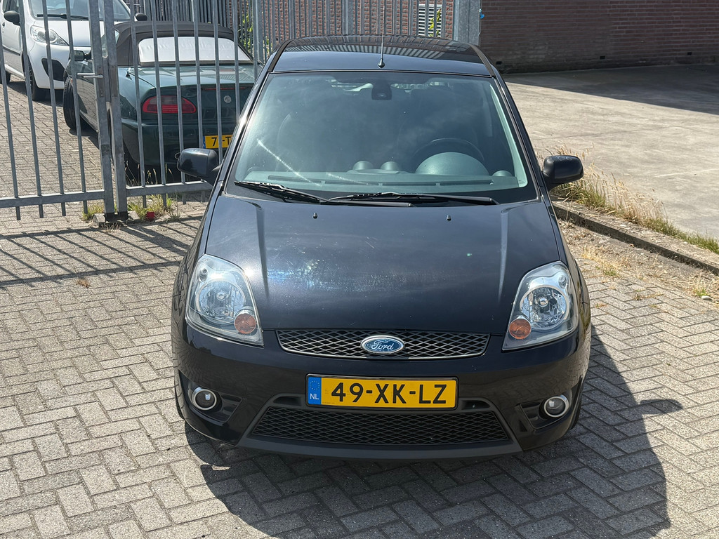44224112-1.jpg