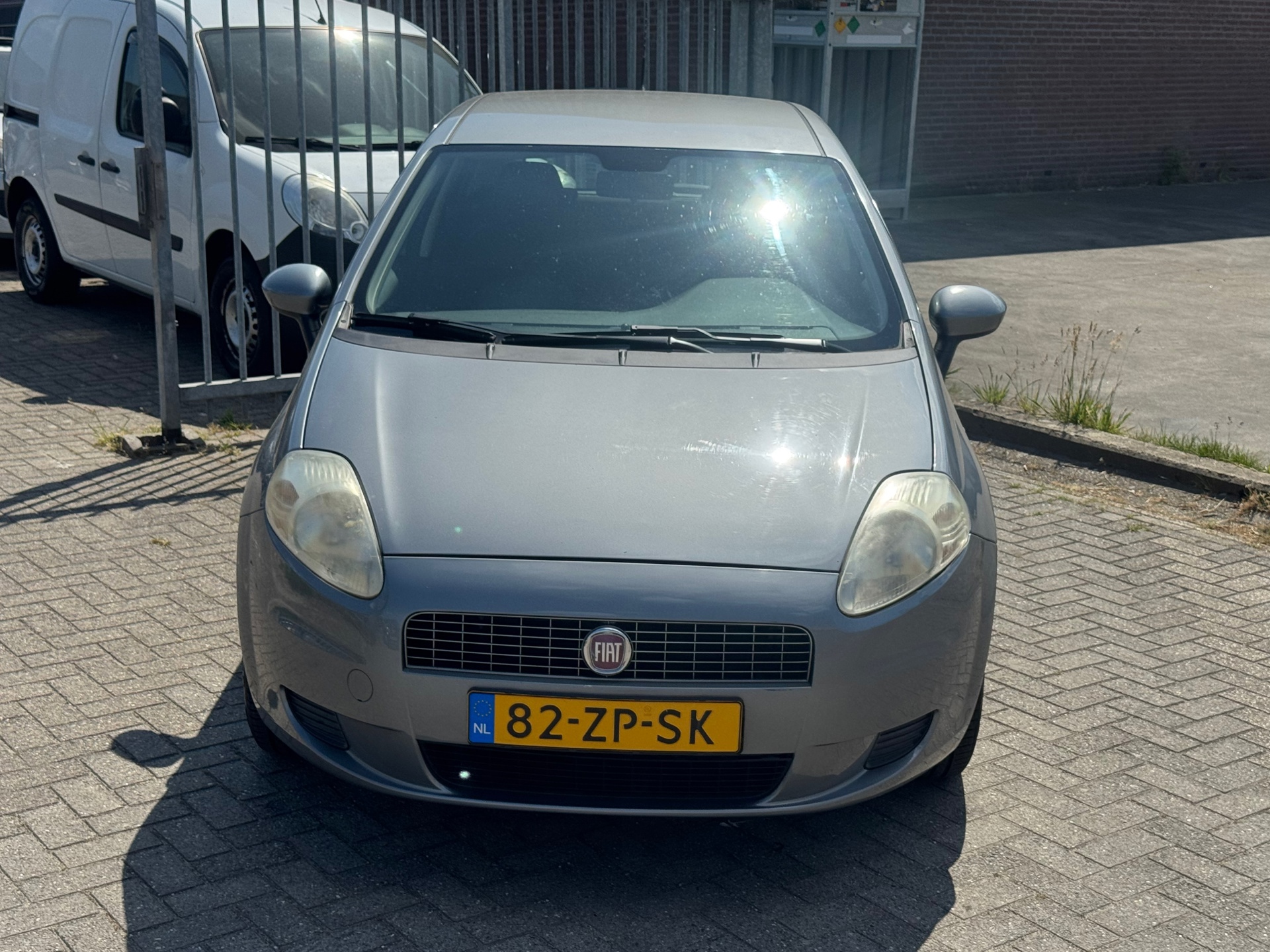 45084665-1.jpg