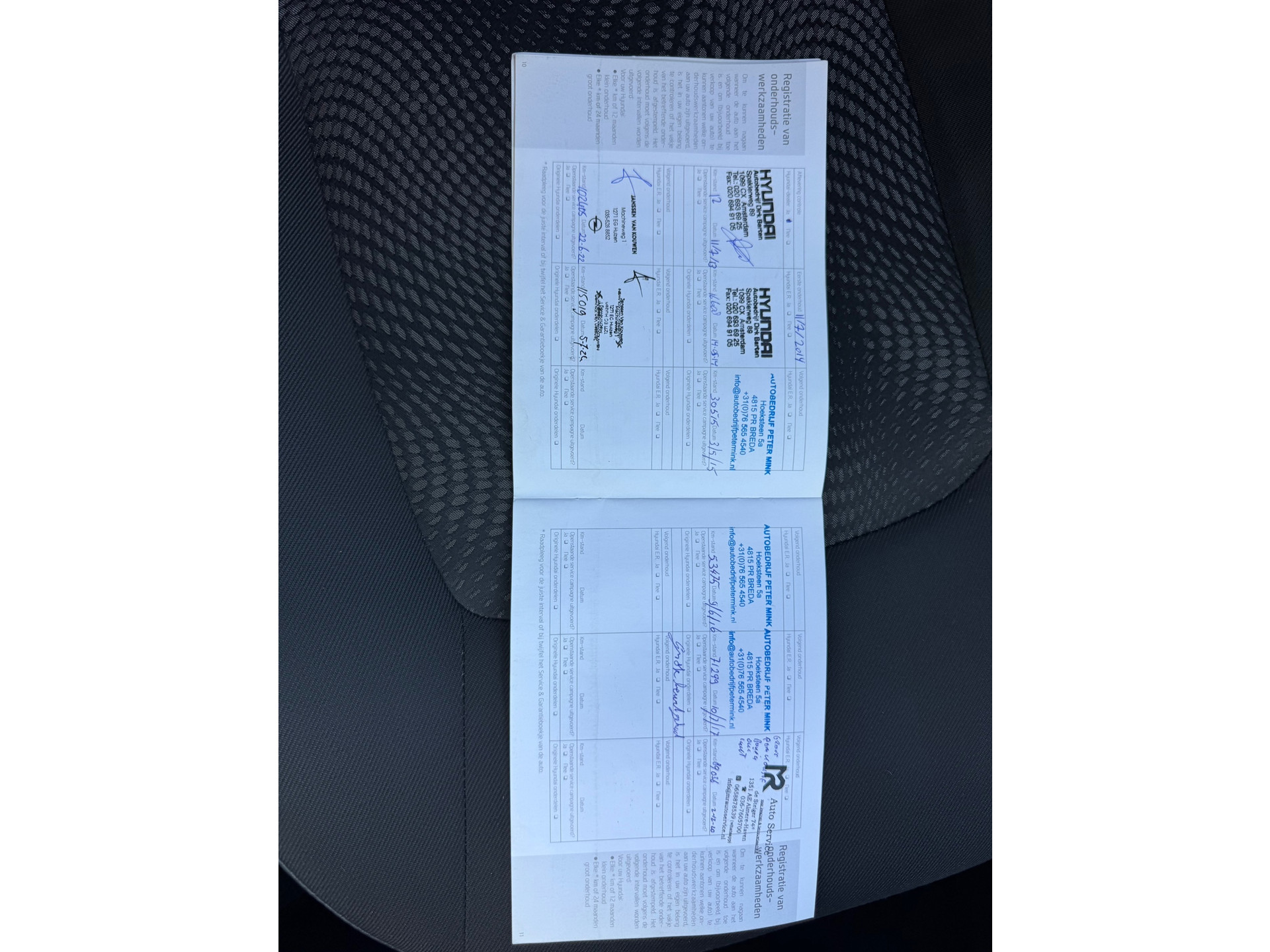 47444122-37.jpg